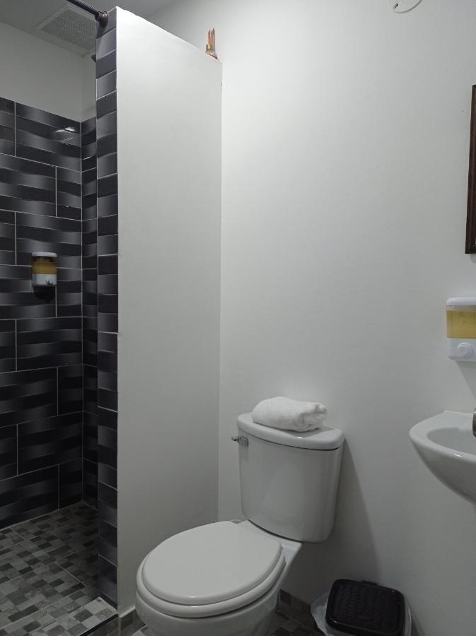 Hostal Villa Del Sol Саленто Экстерьер фото