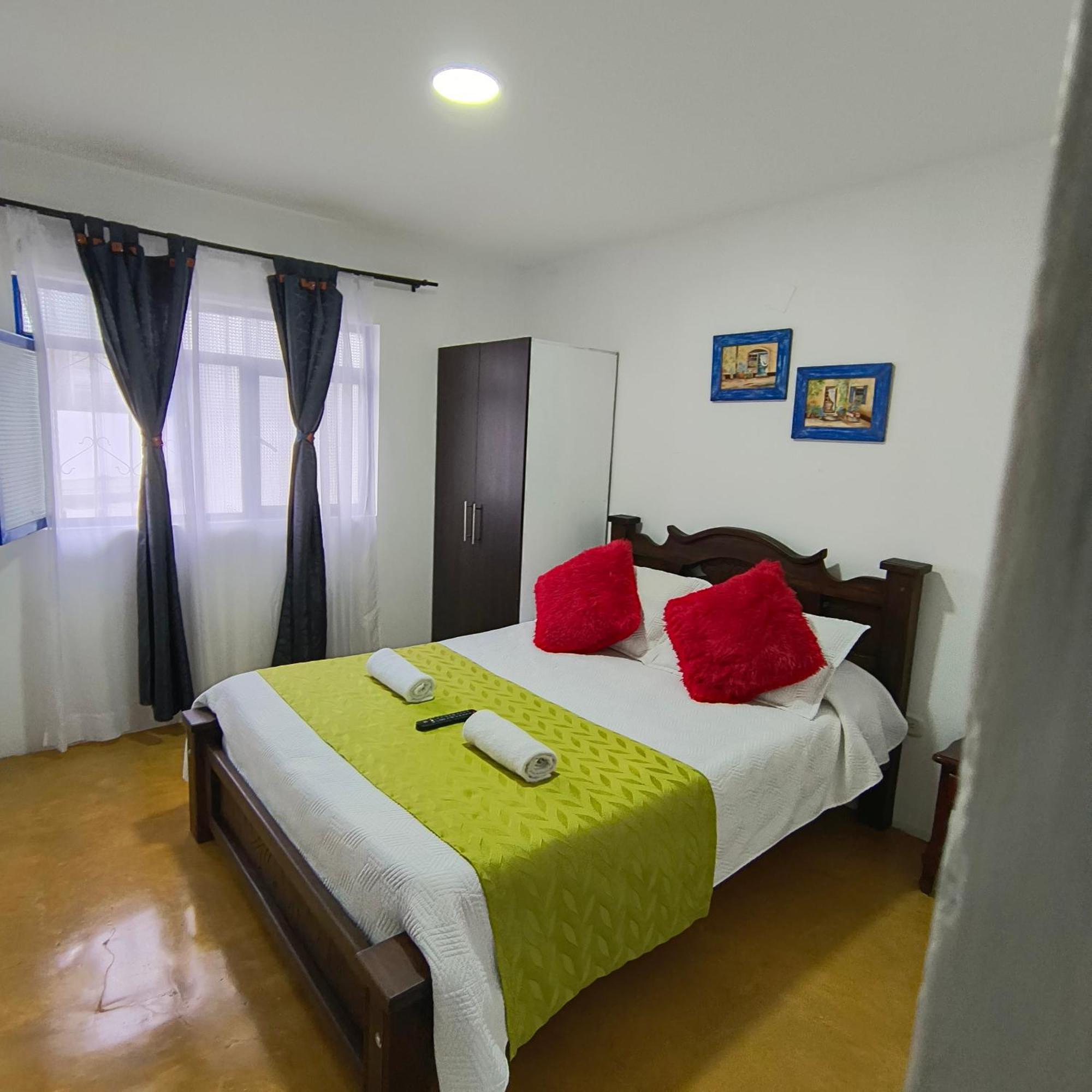 Hostal Villa Del Sol Саленто Экстерьер фото